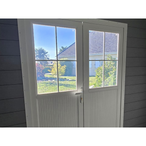 SINTRA 9 m² Gartenhaus aus hellgrauem Verbundmaterial – Modern und langlebig