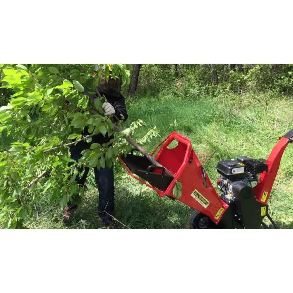 ELEKTROANTRIEB – 7 PS OHV Benzin-Asthäcksler – Max. Durchmesser 100 mm – 2 Wendemesser – Luftbereifung – CE-konform